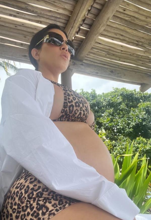 Kourtney Kardashian shows off baby bump in fabulous bikini and reveals very expensive pregnancy cravings