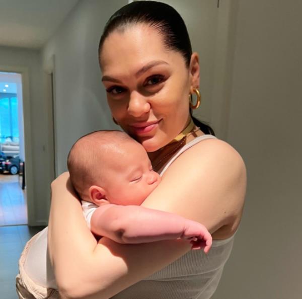 Jessie J gets real a<em></em>bout 'intense storm that is postpartum' in emotio<em></em>nal post