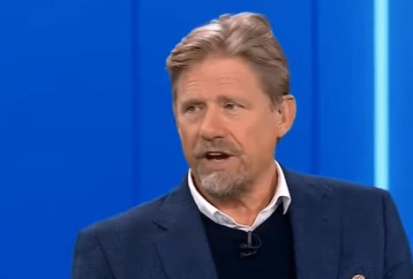 Peter Schmeichel is co<em></em>nfused by Erik ten Hag's use of Scott McTominay 