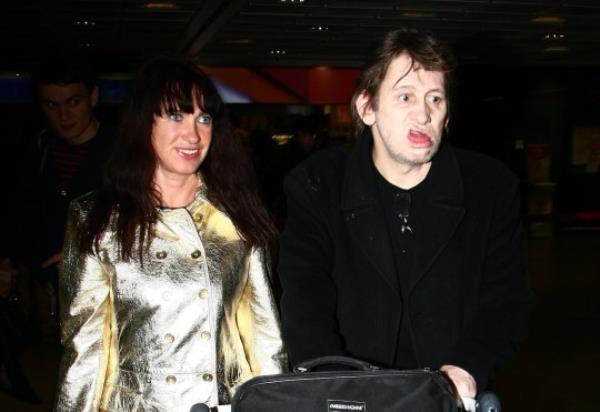 Victoria Mary Clarke and Shane MacGowan 