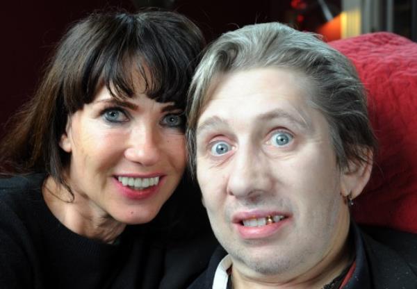 Victoria Mary Clarke and Shane MacGowan 