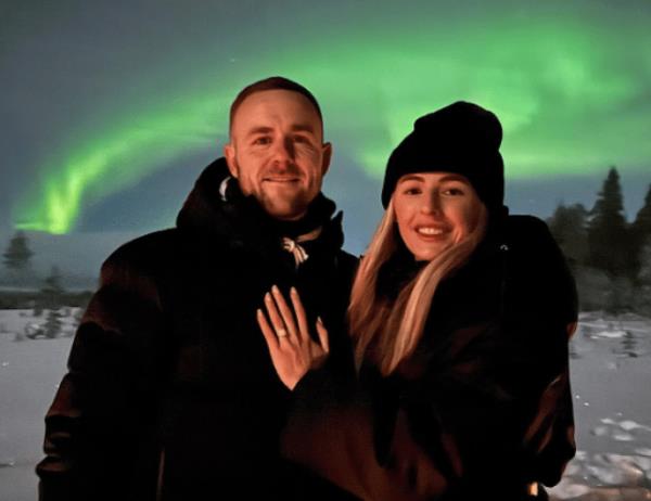 England Lio<em></em>ness Chloe Kelly, 25, engaged after swoo<em></em>nworthy proposal